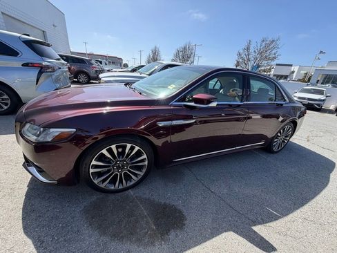 Used 2017 Lincoln Continental Reserve FWD image 2