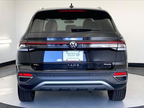 New 2026 Volkswagen Taos SEL image 5