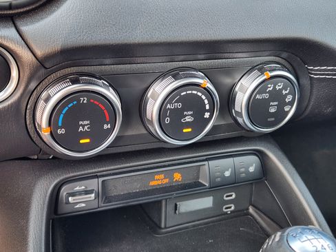Used 2024 MAZDA MX-5 Miata RF Grand Touring RWD image 18
