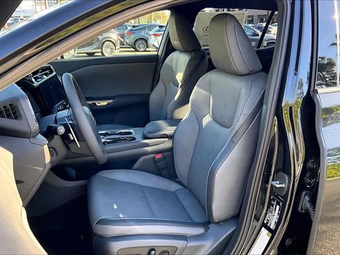 New 2026 Lexus RZ 350e image 18