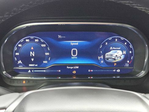 Certified 2024 Chevrolet Tahoe Z71 w/ Luxury Package image 16