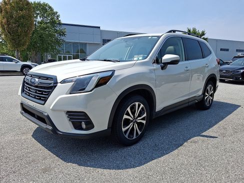 Used 2022 Subaru Forester Limited AWD/4WD image 3