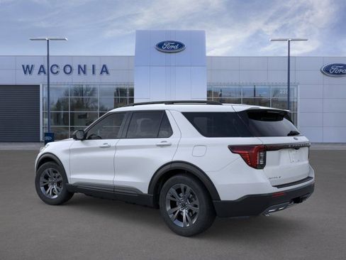 New 2026 Ford Explorer Active AWD/4WD image 4