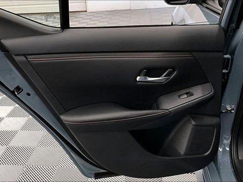 New 2025 Nissan Sentra SR w/ SR Premium Package FWD image 31