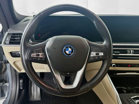 Used 2024 BMW i4 eDrive35 w/ Premium Package RWD image 18