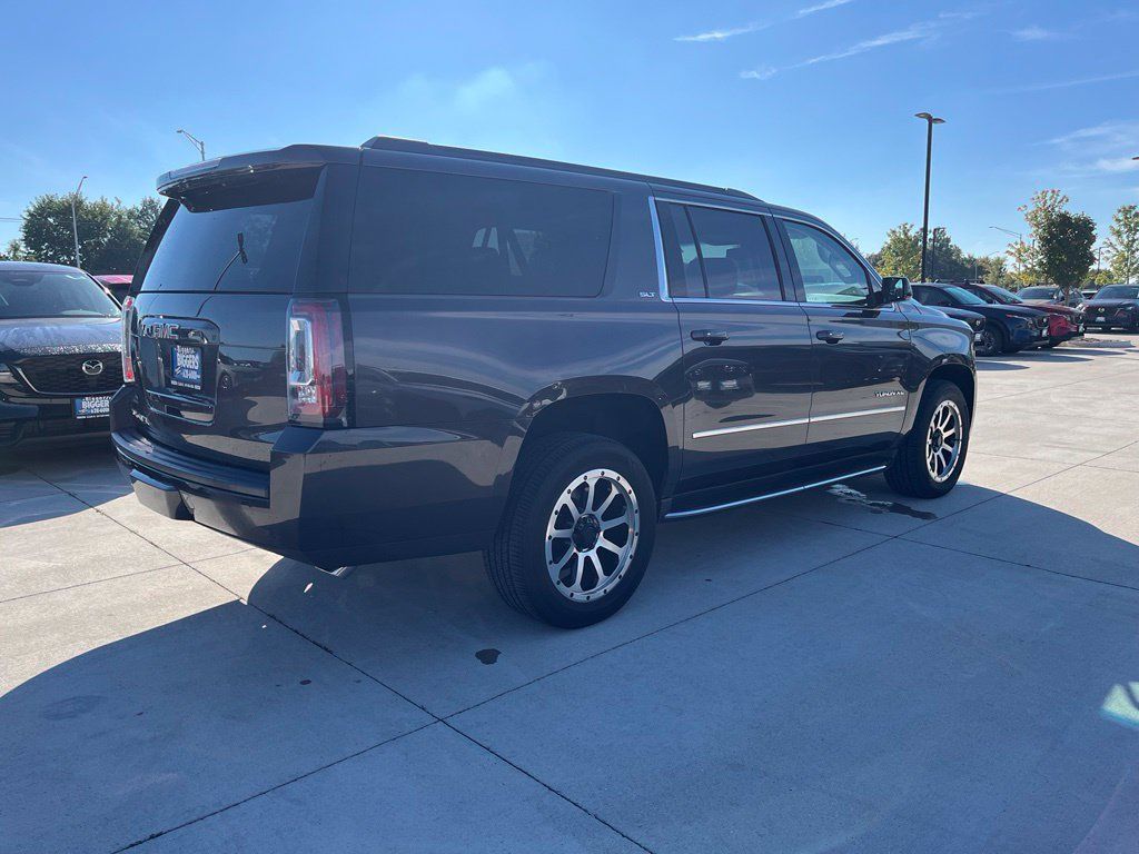 Used 2018 GMC Yukon XL SLT w/ Premium Edition AWD/4WD image 10