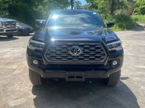 Used 2023 Toyota Tacoma TRD Off-Road w/ TRD Premium Off Road Package AWD/4WD image 13