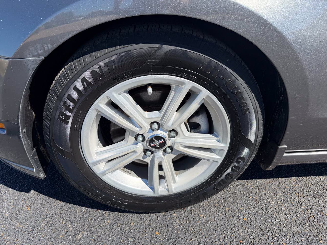Used 2014 Ford Mustang Convertible RWD image 19