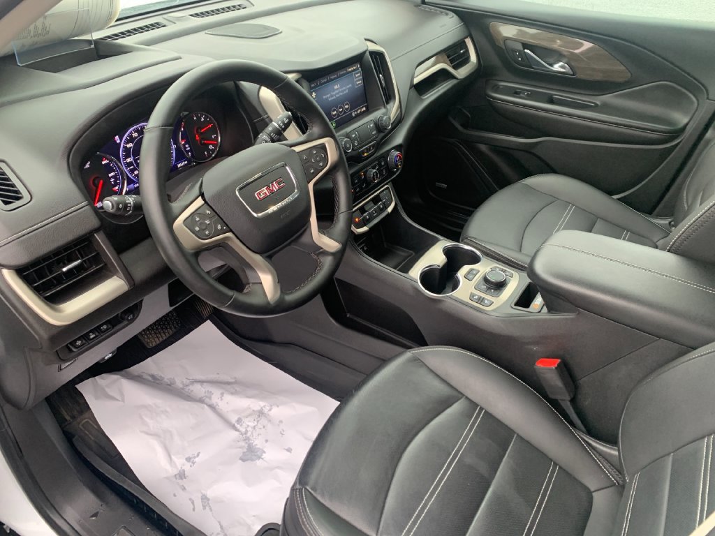 Used 2023 GMC Terrain Denali w/ Denali Premium Package AWD/4WD image 11