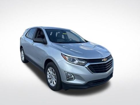 Used 2021 Chevrolet Equinox LS w/ LS Convenience Package image 7