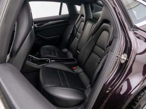 Used 2022 Porsche Panamera 4S image 17