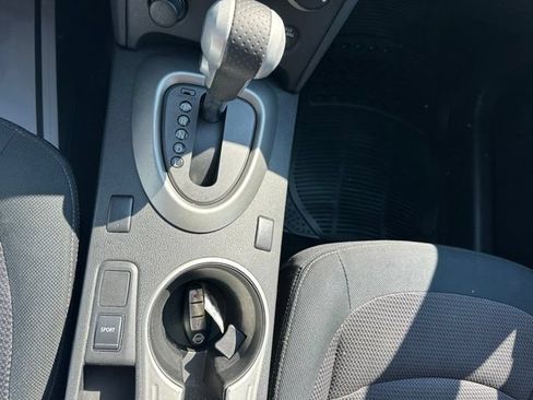 Used 2012 Nissan Rogue SV AWD/4WD image 16
