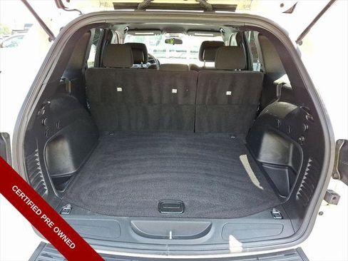 Certified 2021 Jeep Grand Cherokee Laredo image 30