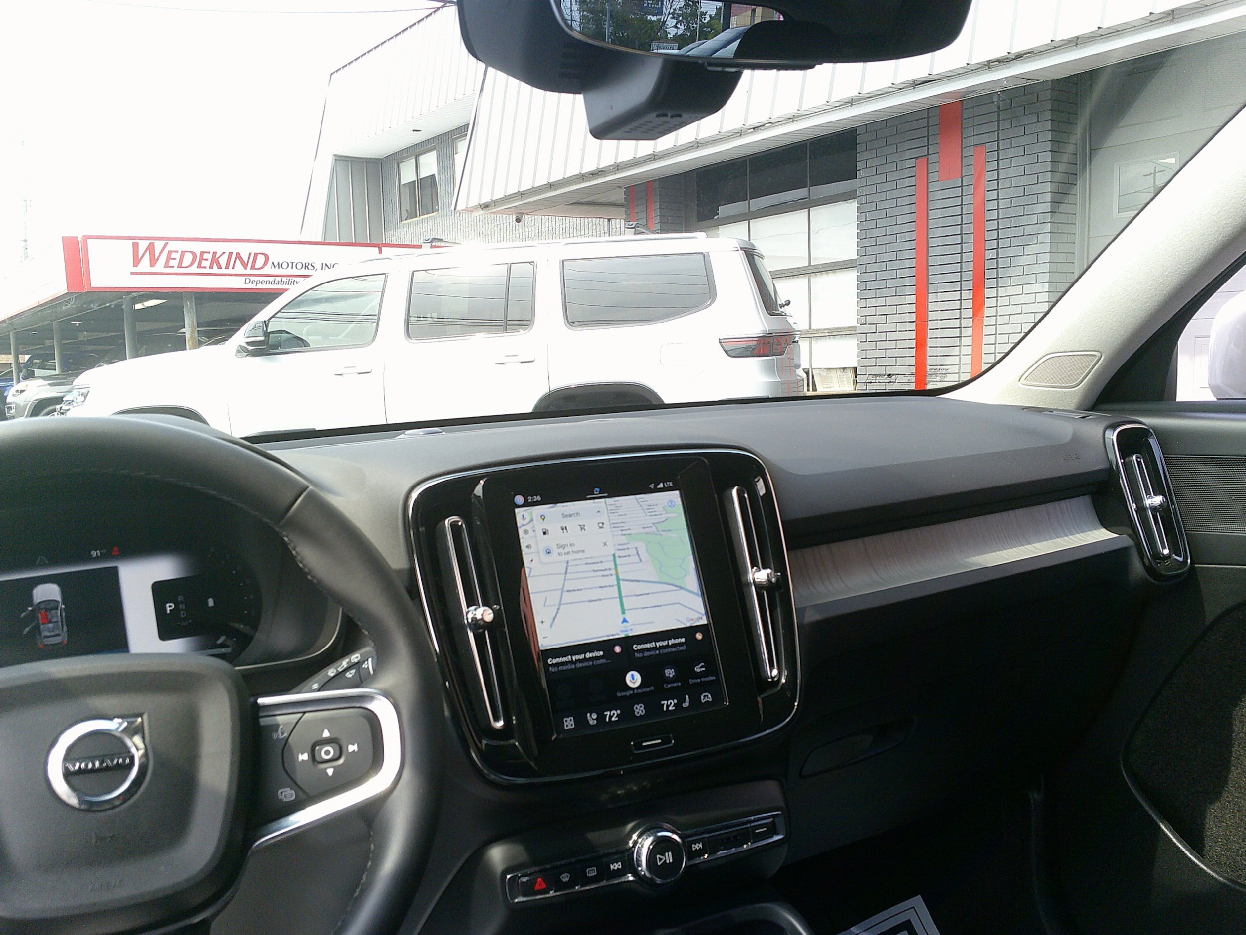 Used 2023 Volvo XC40 B5 Core w/ Convenience Package AWD/4WD image 22