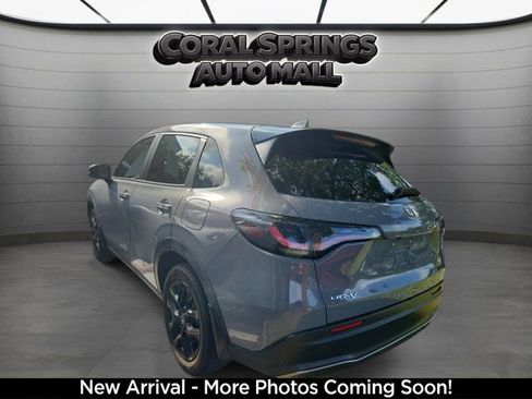 Used 2024 Honda HR-V Sport image 3