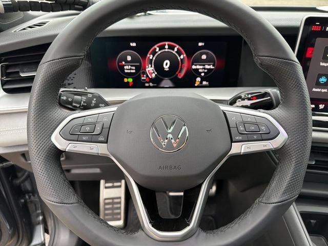 New 2026 Volkswagen Tiguan SE R-Line FWD image 15