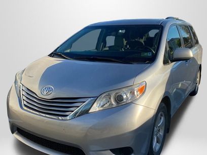 Used 2016 Toyota Sienna LE