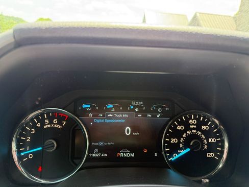 Used 2019 Ford F150 Platinum w/ Equipment Group 701A Luxury AWD/4WD image 9