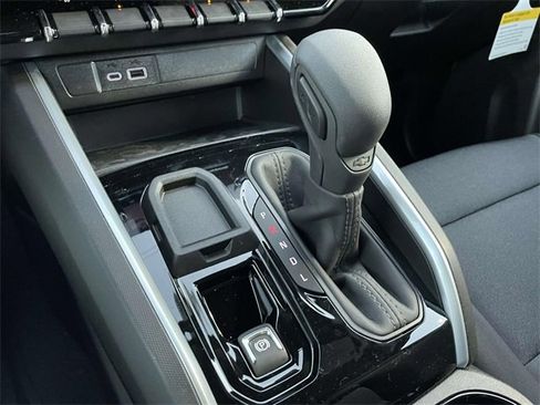 New 2026 Chevrolet Colorado W/T image 15