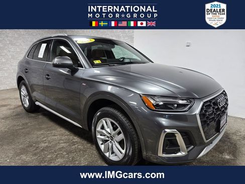 Used 2022 Audi Q5 2.0T Premium w/ Convenience Package AWD/4WD image 1