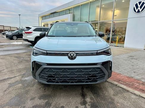 New 2026 Volkswagen Taos SE AWD/4WD image 2