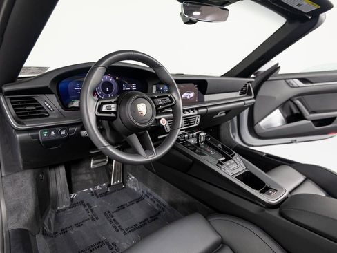 Certified 2025 Porsche 911 Carrera image 4