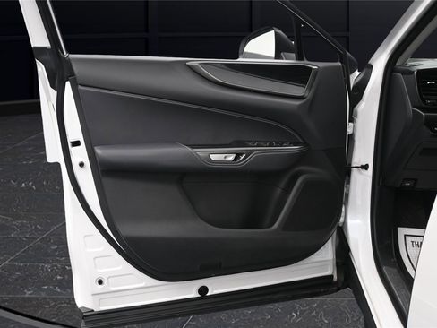 Used 2025 Lexus NX 250 AWD w/ Accessory Package (2T) image 8