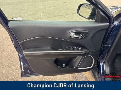 Used 2018 Jeep Compass Latitude w/ Cold Weather Group image 18