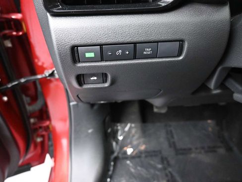 Used 2021 Nissan Sentra SR FWD image 11