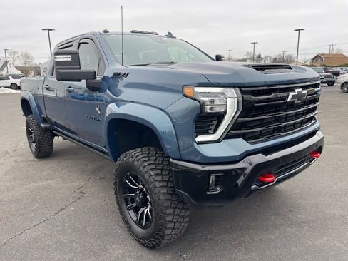 Used 2025 Chevrolet Silverado 2500 LTZ w/ Trail Boss Package image 1