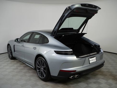New 2026 Porsche Panamera image 32