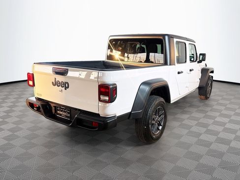 Used 2025 Jeep Gladiator Sport AWD/4WD image 7