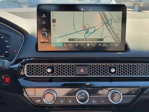 Used 2024 Honda Civic Sport Touring image 9