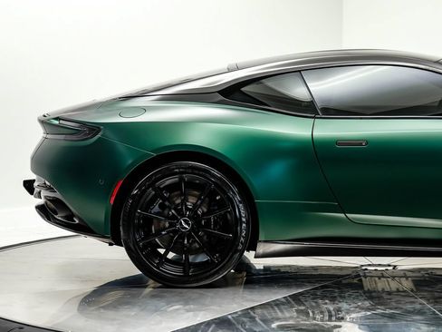 Used 2020 Aston Martin DB11 AMR RWD image 9