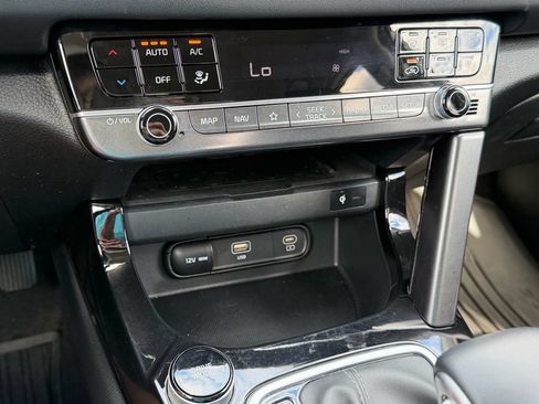 Used 2024 Kia Seltos EX FWD image 25