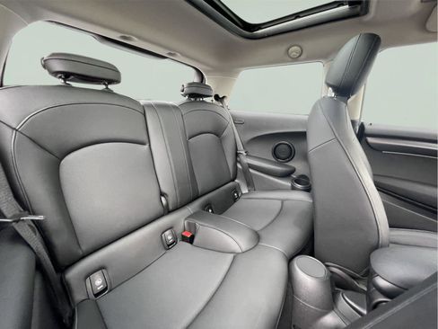 Used 2023 MINI Cooper 2-Door Hardtop image 18