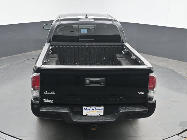 Used 2022 Toyota Tacoma Limited AWD/4WD image 40