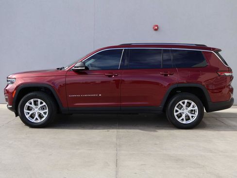 Used 2023 Jeep Grand Cherokee L Limited AWD/4WD image 2