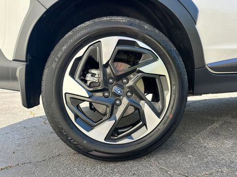 Used 2024 Subaru Crosstrek 2.5i Limited AWD/4WD image 18