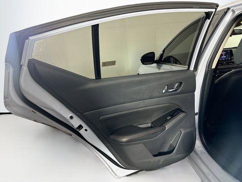 Used 2023 Nissan Altima 2.5 SR image 24