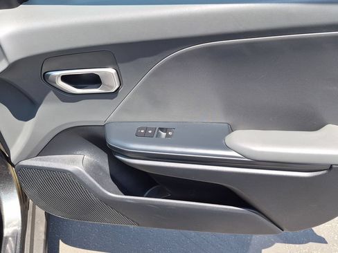 Used 2025 Kia K4 FWD image 33