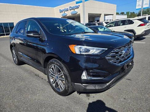 Used 2019 Ford Edge Titanium w/ Cold Weather Package AWD/4WD image 3