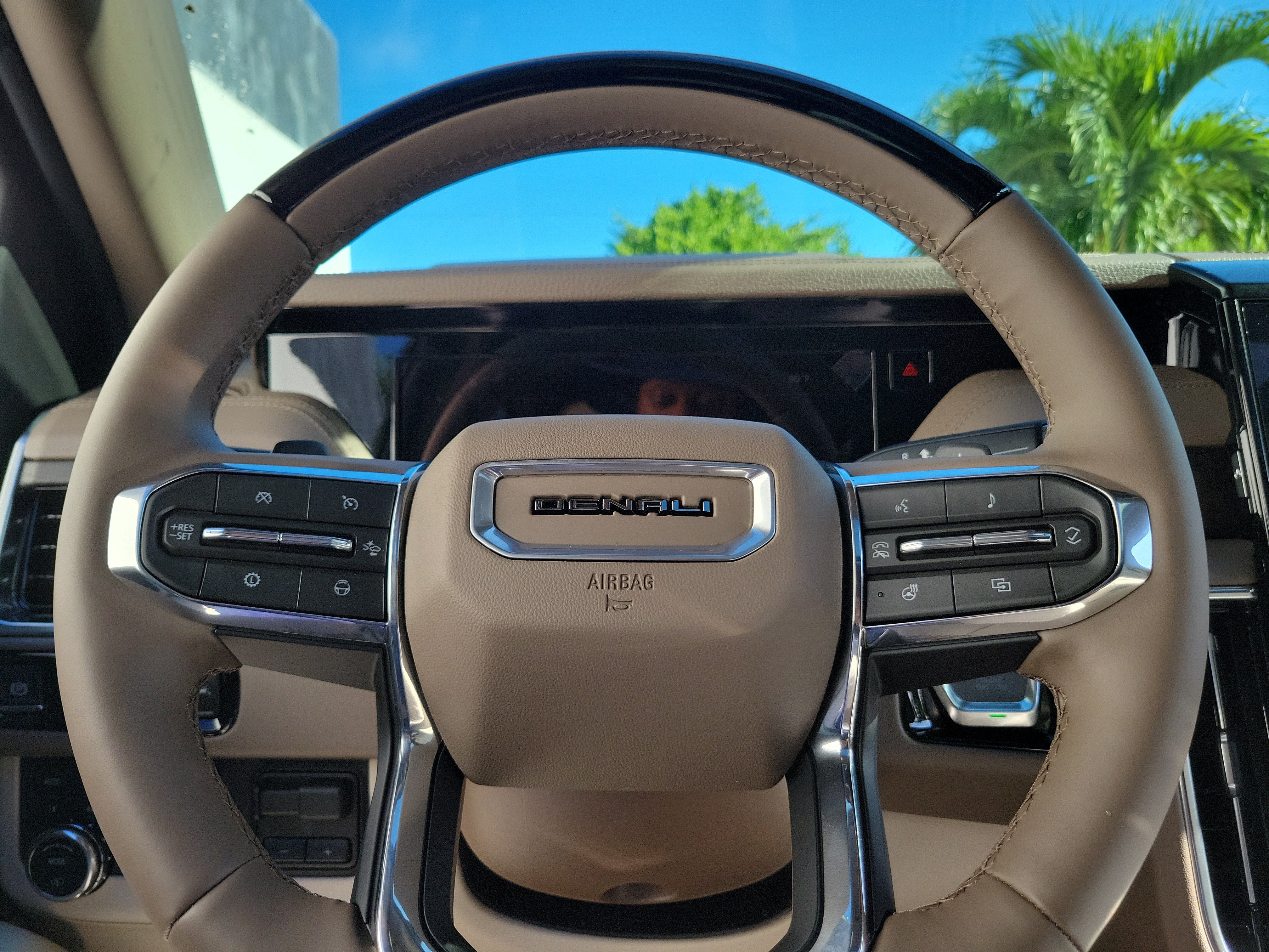 New 2026 GMC Yukon Denali w/ Denali Reserve Package AWD/4WD image 25