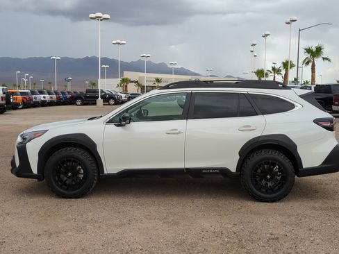 Used 2024 Subaru Outback Premium AWD/4WD image 6