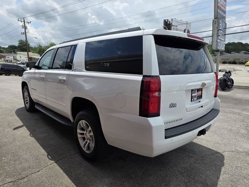 Used 2015 Chevrolet Suburban LT RWD image 7