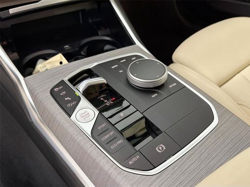 New 2026 BMW 330i Sedan w/ M Sport Package RWD image 15