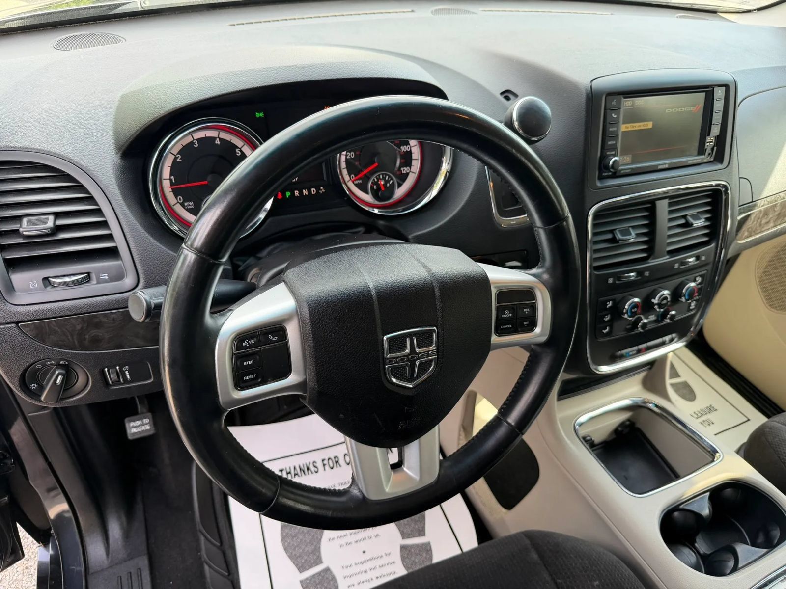 Used 2013 Dodge Grand Caravan SXT w/ UConnect Hands-Free Group FWD image 12