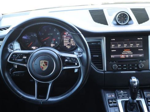 Used 2017 Porsche Macan GTS image 16