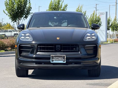 Used 2024 Porsche Macan w/ Premium Plus Package AWD/4WD image 8