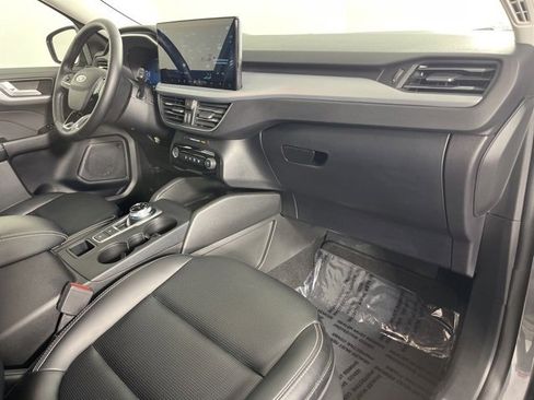 Used 2025 Ford Escape Platinum image 33